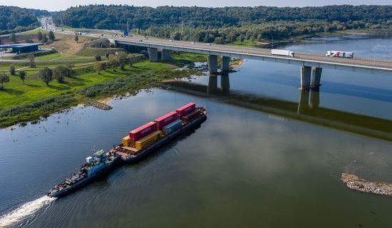 Klaipėdos uostas ir Jurbarkas plės krovinių uostą prie Nemuno